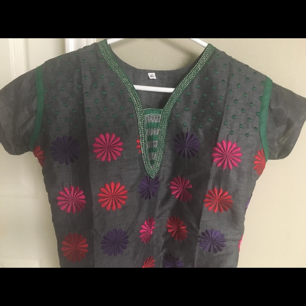 Kurti - Picture 2 of 2